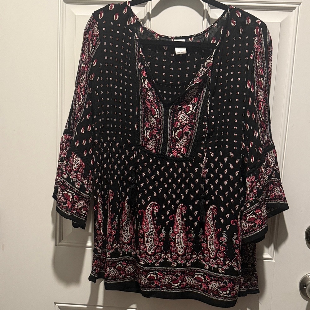 Bila Black and Pink Paisley V-Neck Tunic